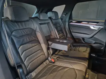 VW Touareg 3.0 TDI 4Motion R-Line Matrix LED 8G AHK