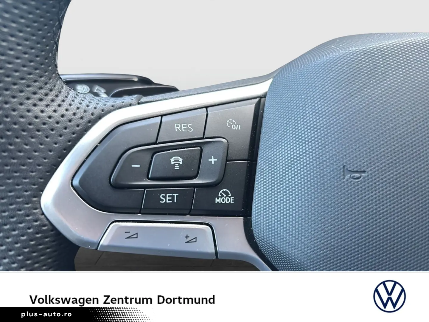 VW Touareg V6 R-LINE AHK CAM ACC LM19 E-KLAPPE