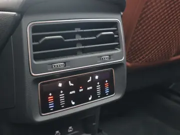 AUDI Q7 S line 50 TDI quattro 7-SITZER ACC 360  PANO