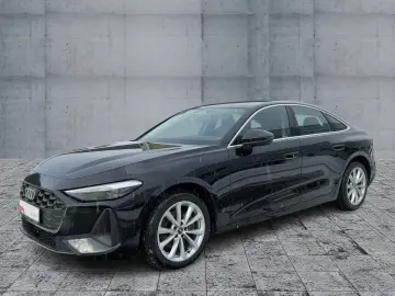 AUDI A5 Limousine 40 TFSI QU S-TR NAV RFK ACC SHZ 18
