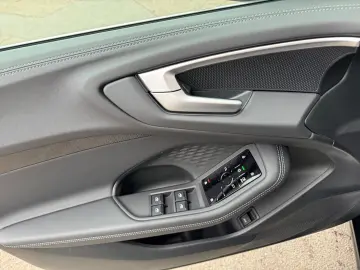 AUDI A5 Limousine TDI ACC KAM SHZ NAV