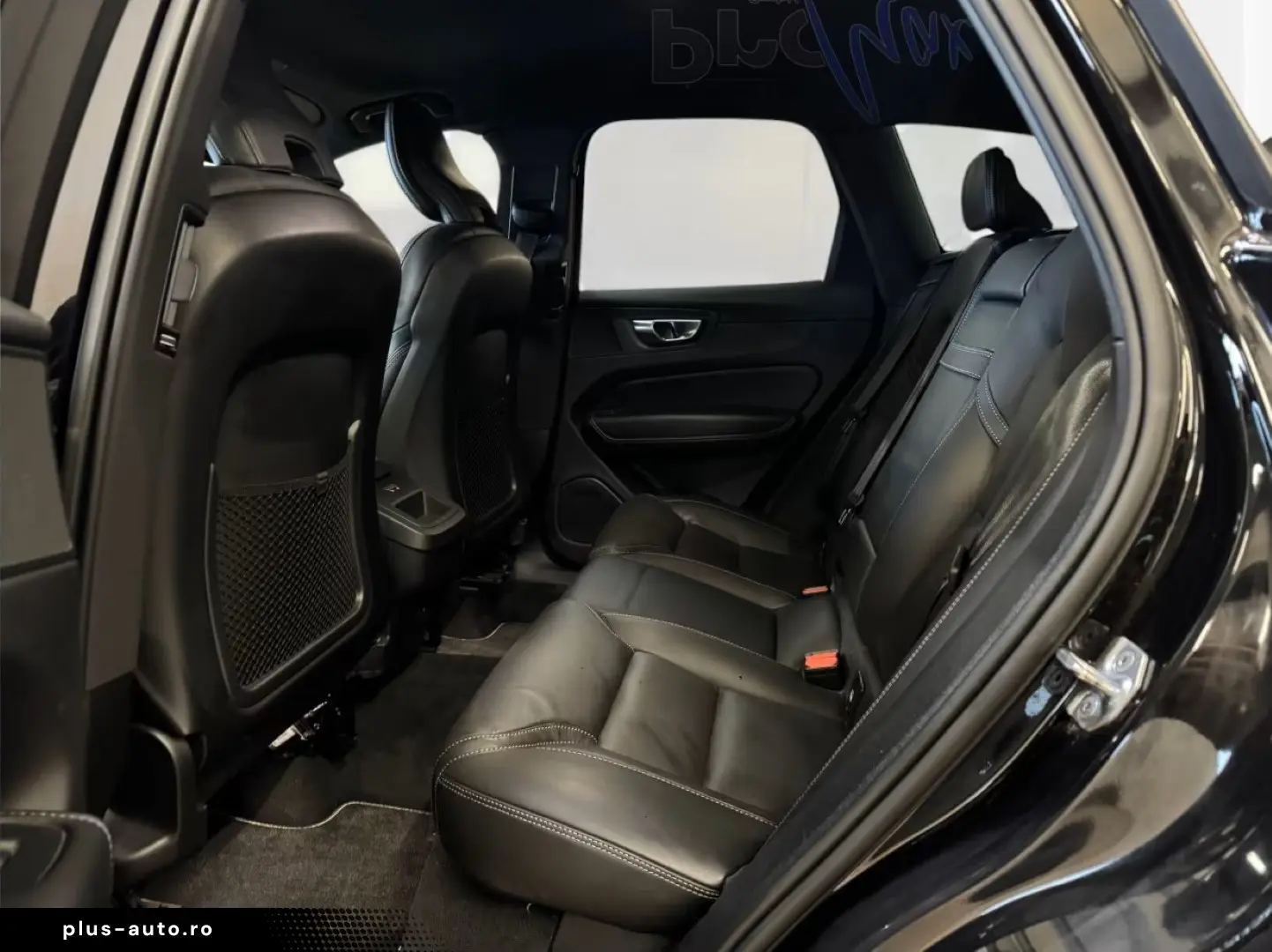 VOLVO XC60 B4 D AWD R-Design AHK WinterPro Sitzbelüftu