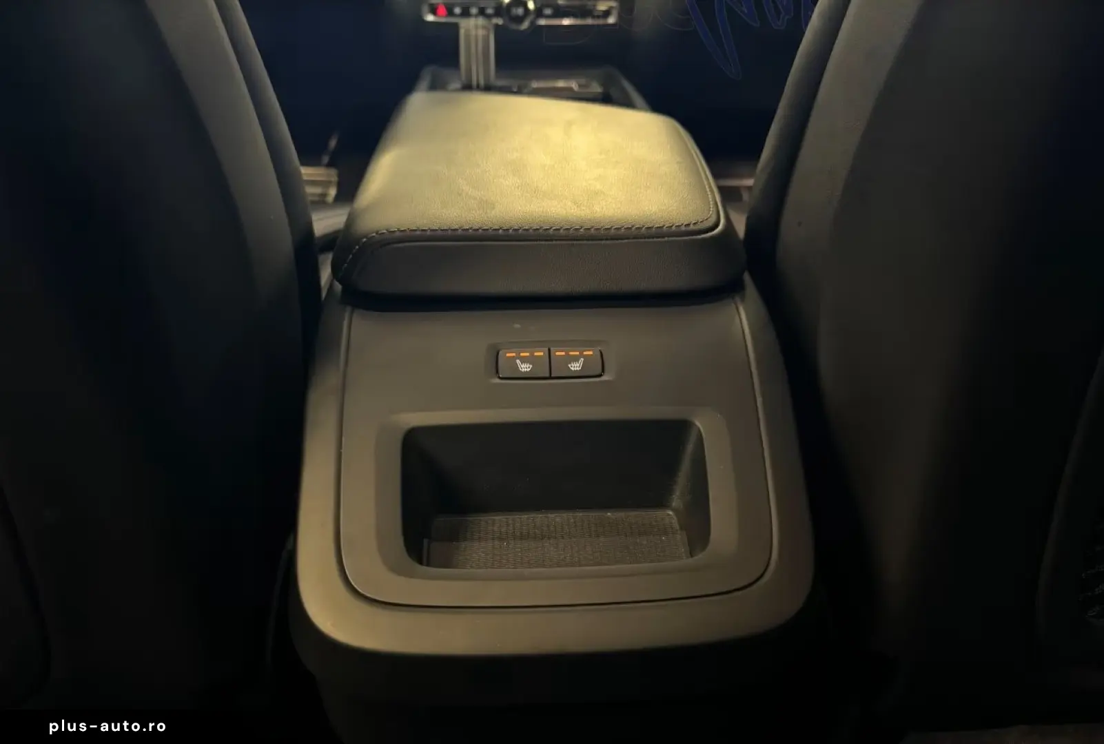 VOLVO XC60 B4 D AWD R-Design AHK WinterPro Sitzbelüftu