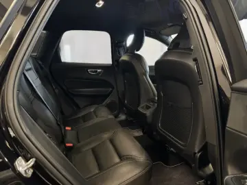 VOLVO XC60 B4 D AWD R-Design AHK WinterPro Sitzbelüftu