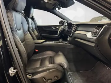 VOLVO XC60 B4 D AWD R-Design AHK WinterPro Sitzbelüftu