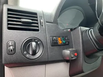 VOLKSWAGEN CRAFTER 2011 – TRANSPORT GRATUIT