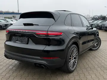 PORSCHE Cayenne PHEV Platinum SoftClose Panorama Head-Up