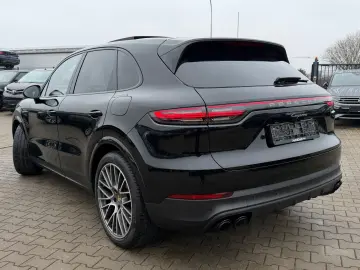 PORSCHE Cayenne PHEV Platinum SoftClose Panorama Head-Up