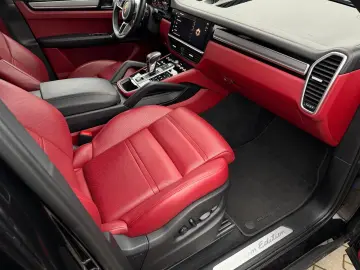 PORSCHE Cayenne PHEV Platinum SoftClose Panorama Head-Up
