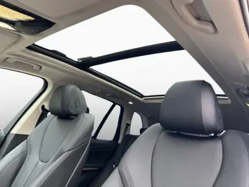 BMW X5 xDrive30d HuD LED DAB Pano. ActiveGuard Navi