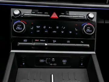 HYUNDAI Santa Fe 1.6 T-GDI Hybrid 158 kW 4WD Signature