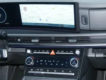 HYUNDAI Santa FE 1.6 TGDI PHEV 4WD DCT Blackline SHZ HUD