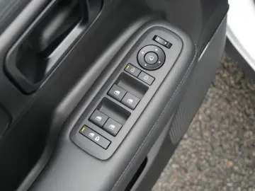 HYUNDAI Santa FE 1.6 TGDI PHEV 4WD DCT Blackline SHZ HUD