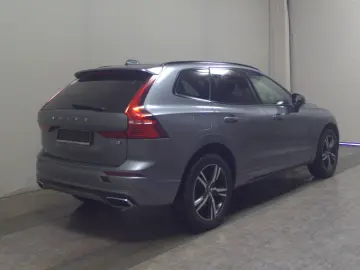 VOLVO XC60 B4 D AWD R-Design Navi LED RfK AHK PDC Shz