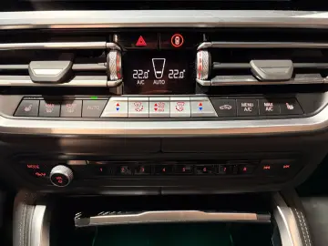 BMW M3 Limo xDrive Competition SCHALENSITZE CARBON