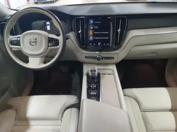 VOLVO XC60 B4 D AWD Inscription LEDER PANO HUD