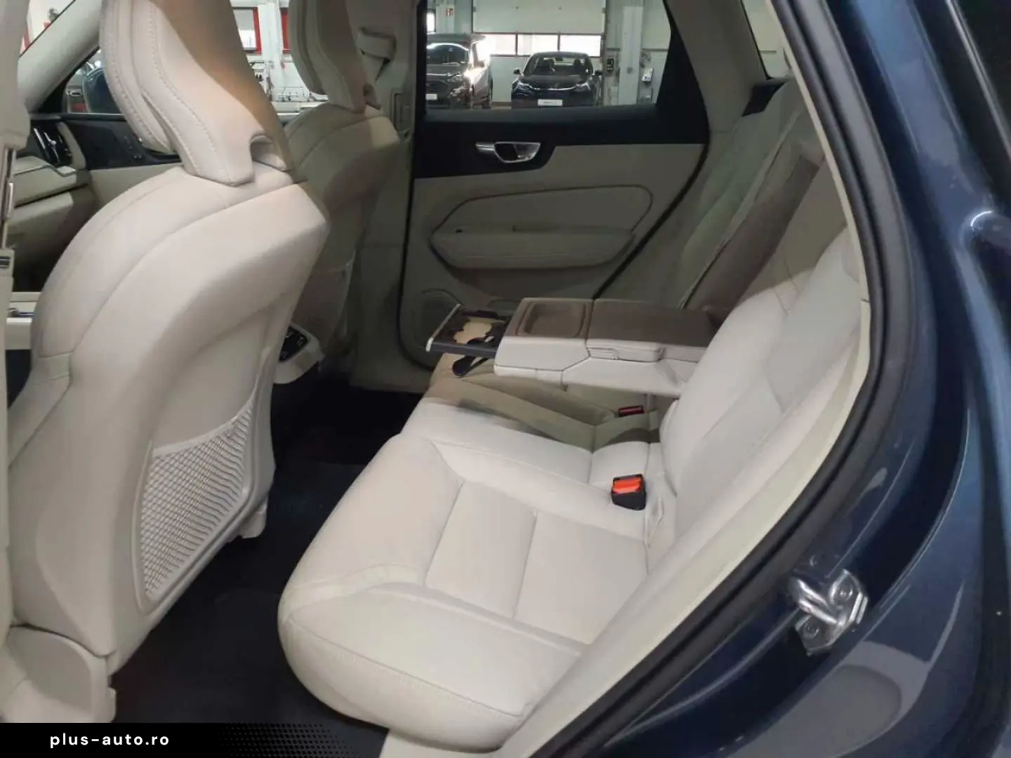 VOLVO XC60 B4 D AWD Inscription LEDER PANO HUD