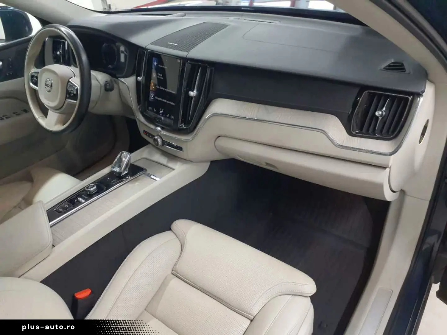 VOLVO XC60 B4 D AWD Inscription LEDER PANO HUD