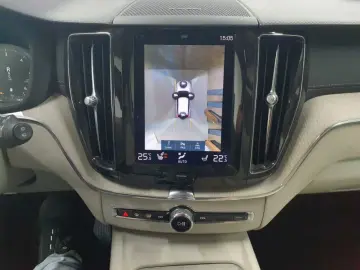 VOLVO XC60 B4 D AWD Inscription LEDER PANO HUD