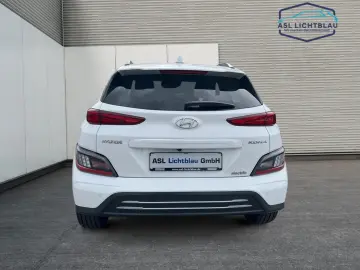 HYUNDAI KONA Elektro (100kW) TREND Navigations-Paket ...