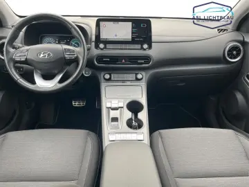 HYUNDAI KONA Elektro (100kW) TREND Navigations-Paket ...
