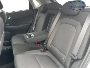 HYUNDAI KONA Elektro (100kW) TREND Navigations-Paket ...