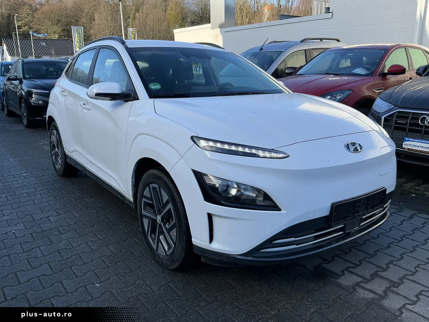 HYUNDAI Kona Select 2WD R-Cam CarPlay PDC ACC SHZ KeyLes