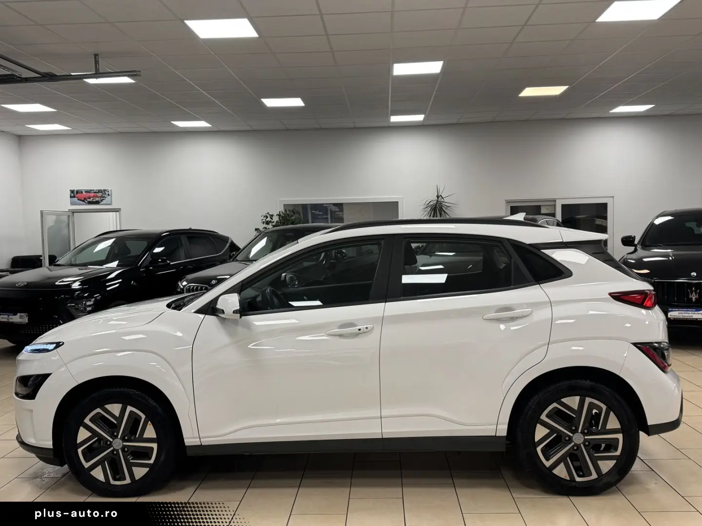 HYUNDAI Kona Select 2WD CarPlay ACC R-Cam KeyLess SHZ 1H