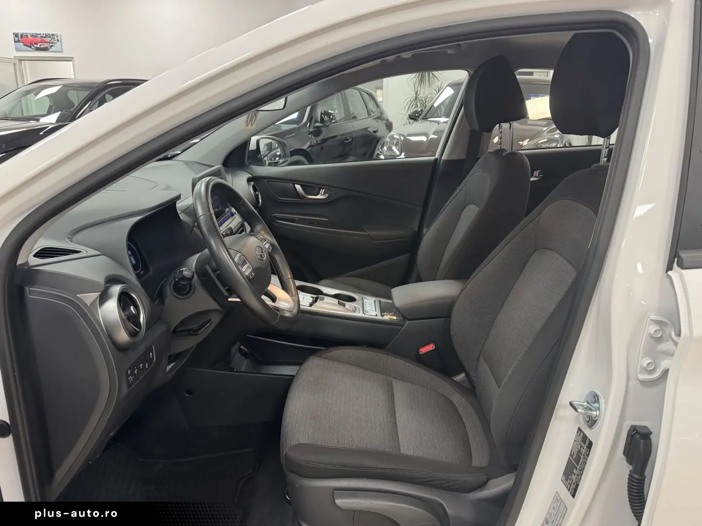 HYUNDAI Kona Select 2WD CarPlay ACC R-Cam KeyLess SHZ 1H