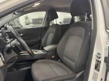 HYUNDAI Kona Select 2WD CarPlay ACC R-Cam KeyLess SHZ 1H