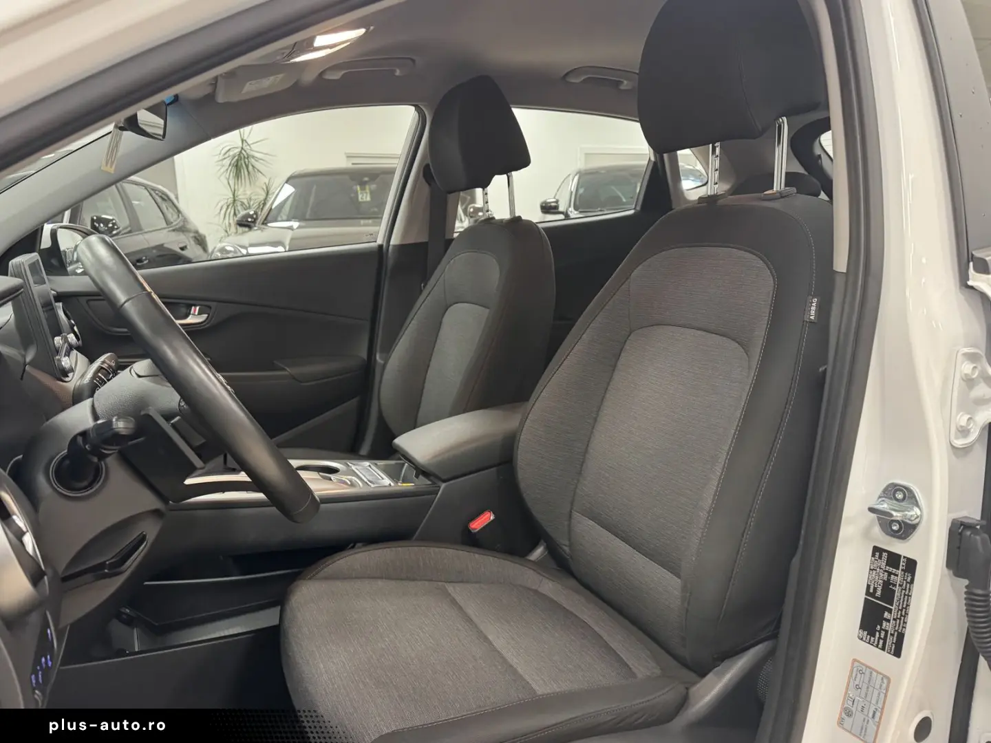 HYUNDAI Kona Select 2WD CarPlay ACC R-Cam KeyLess SHZ 1H