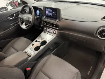 HYUNDAI Kona Select 2WD CarPlay ACC R-Cam KeyLess SHZ 1H