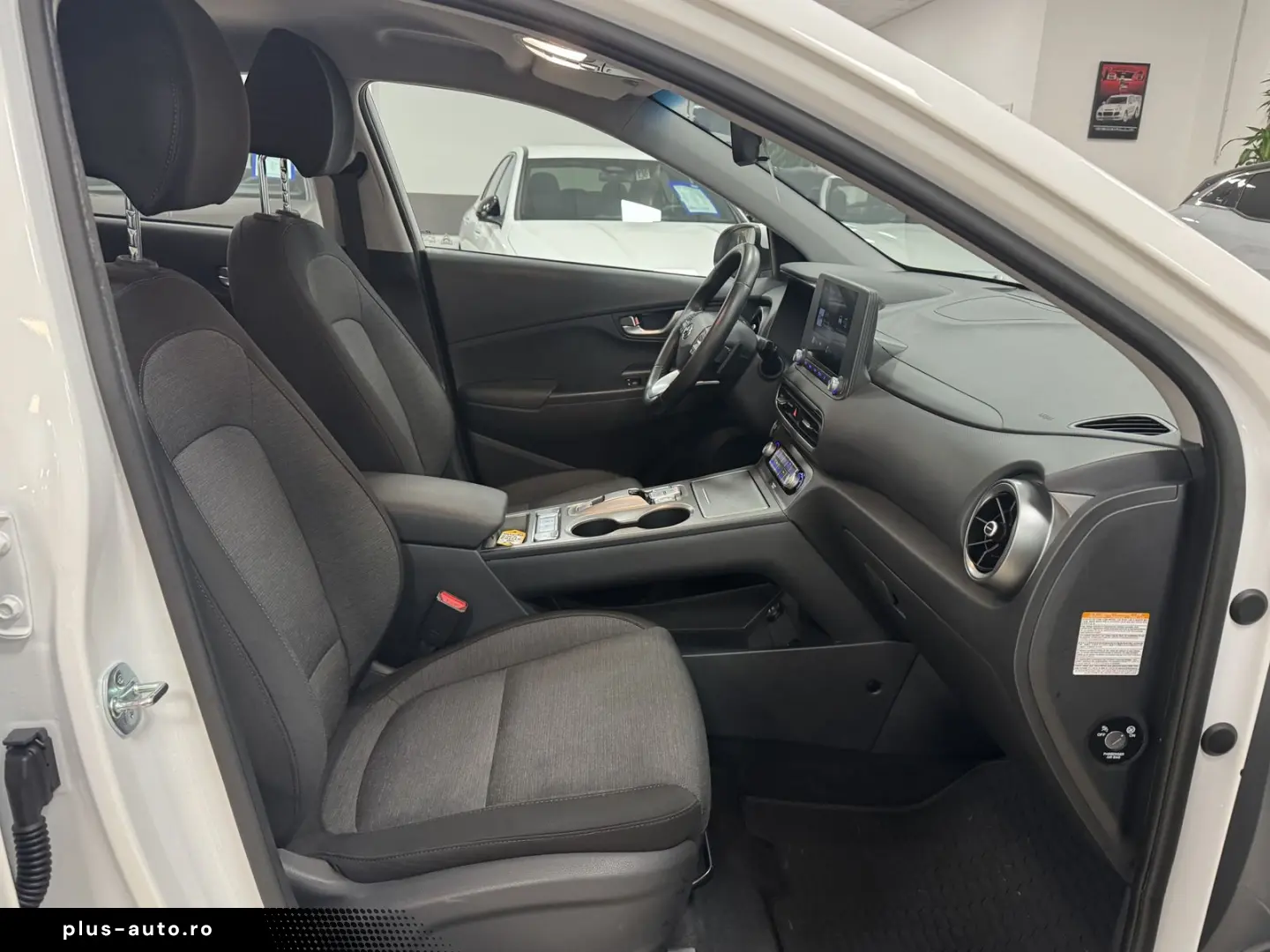 HYUNDAI Kona Select 2WD CarPlay ACC R-Cam KeyLess SHZ 1H