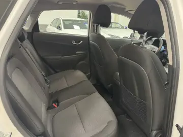 HYUNDAI Kona Select 2WD CarPlay ACC R-Cam KeyLess SHZ 1H