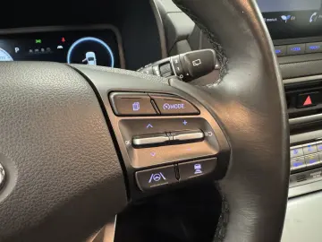 HYUNDAI Kona Select 2WD CarPlay ACC R-Cam KeyLess SHZ 1H