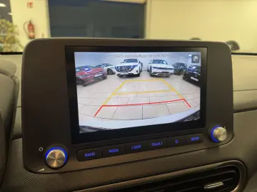 HYUNDAI Kona Select 2WD CarPlay ACC R-Cam KeyLess SHZ 1H