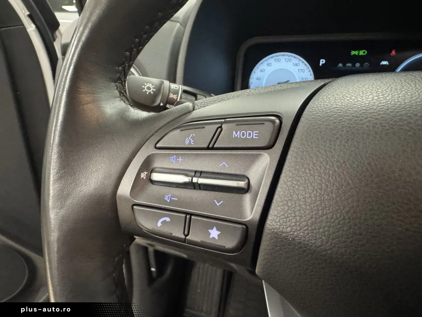 HYUNDAI Kona Select 2WD CarPlay ACC R-Cam KeyLess SHZ 1H