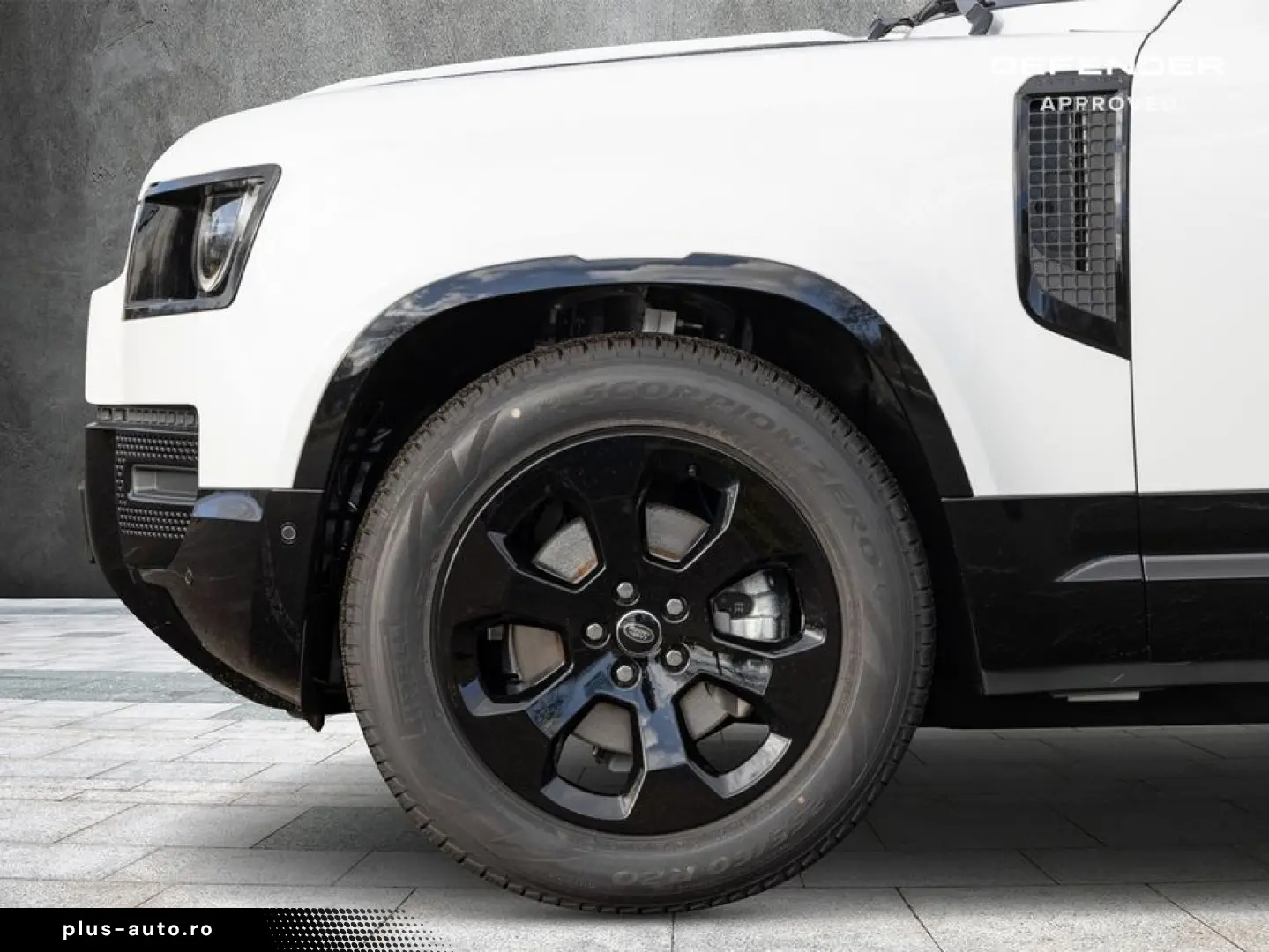 LAND ROVER Defender 110 D200 X-Dynamic SE