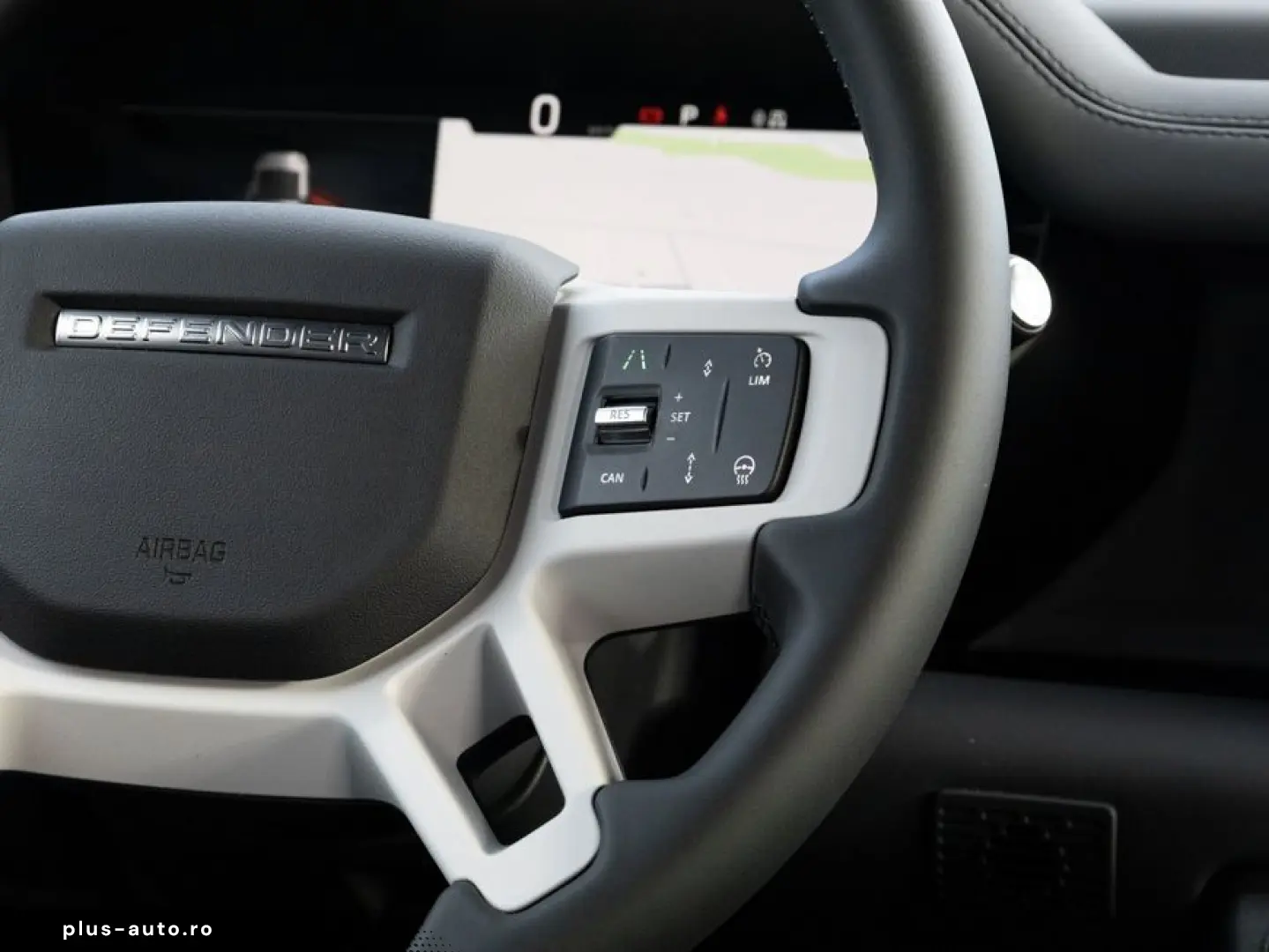 LAND ROVER Defender 110 D200 X-Dynamic SE