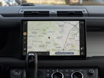 LAND ROVER Defender 110 D200 X-Dynamic SE