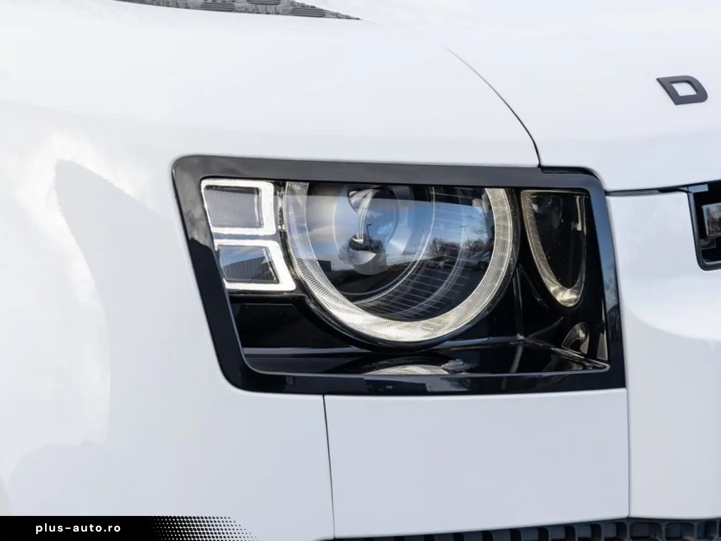 LAND ROVER Defender 110 D200 X-Dynamic SE