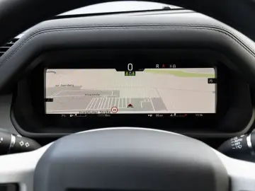 LAND ROVER Defender 110 D200 X-Dynamic SE