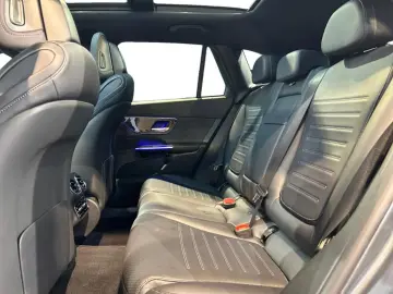 MERCEDES-BENZ GLC 300 4matic AMG AMG MBUX Night HUD Pano SHD