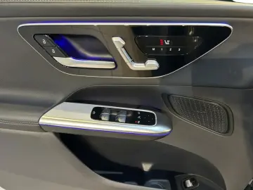 MERCEDES-BENZ GLC 300 4matic AMG AMG MBUX Night HUD Pano SHD