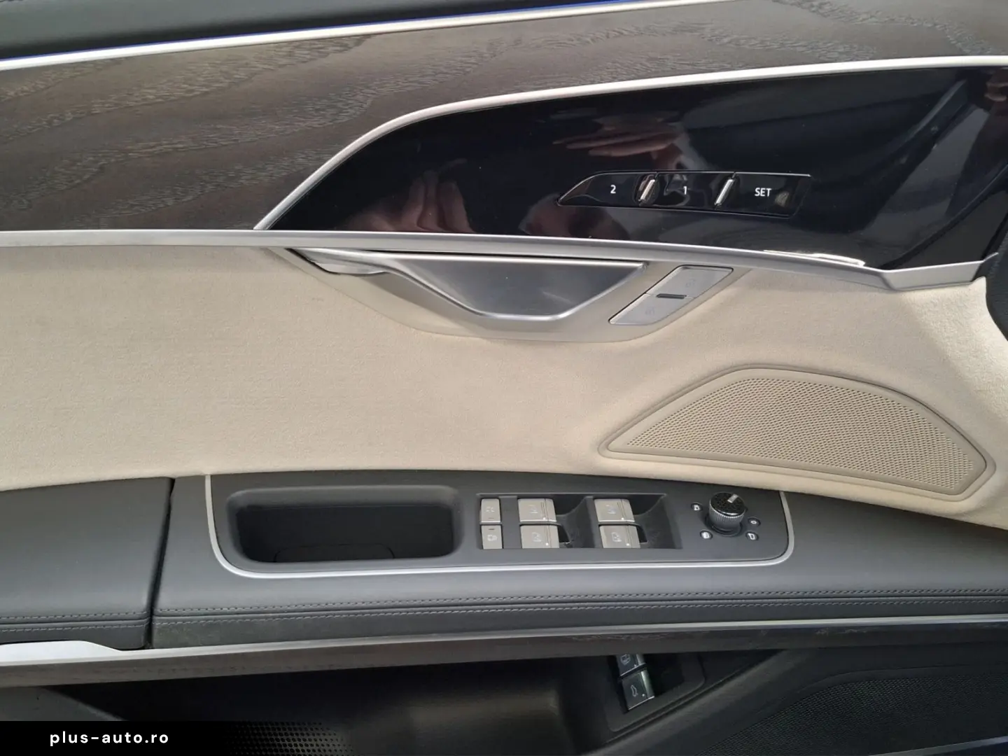 AUDI A8 L TFSI e 60 e quattro 340(462) kW(PS)