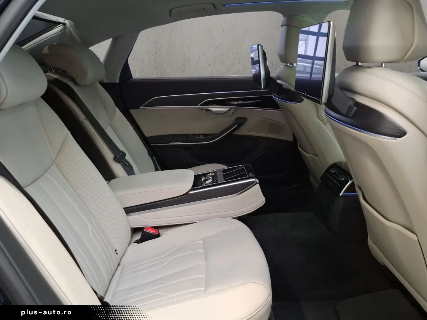 AUDI A8 L TFSI e 60 e quattro 340(462) kW(PS)