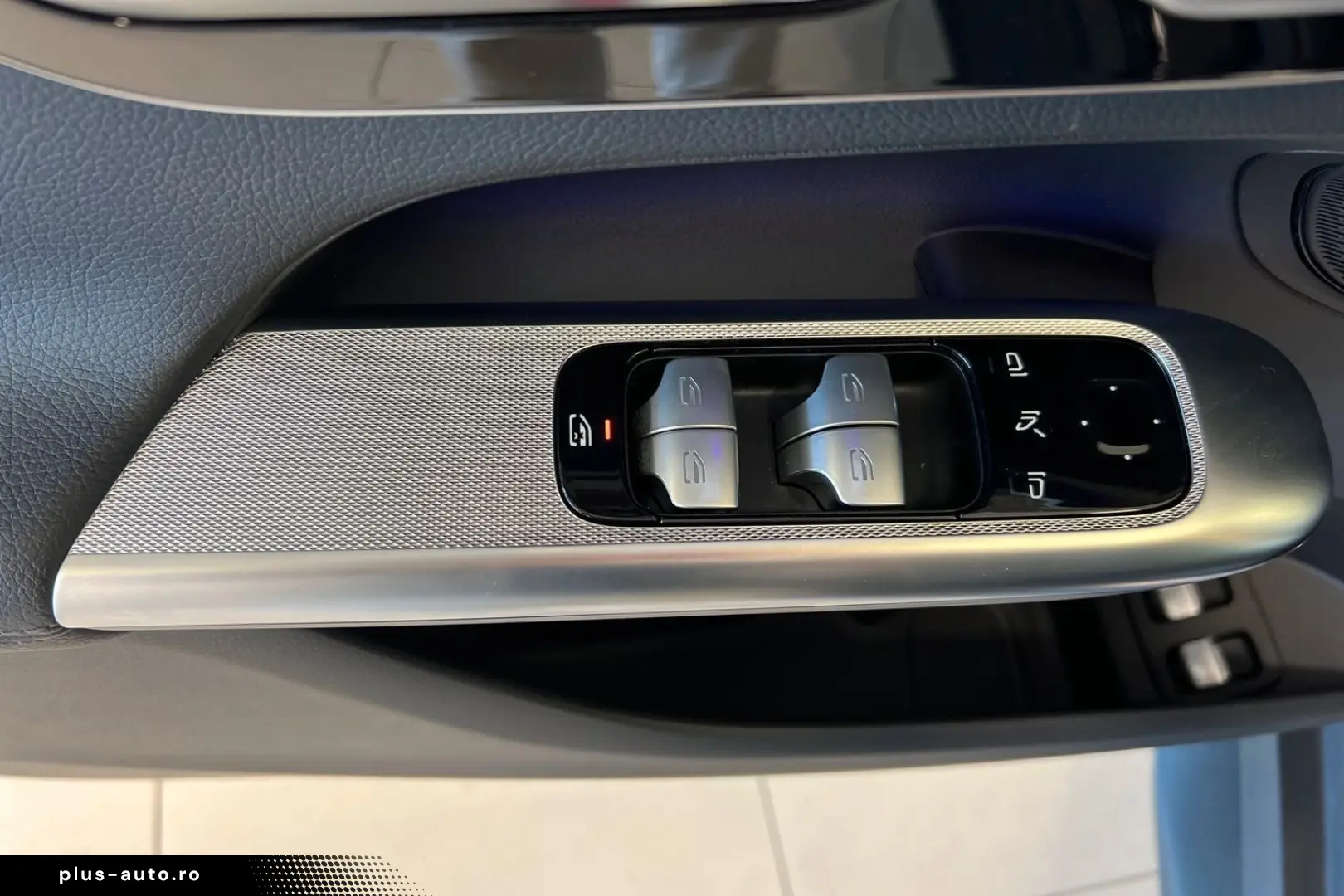 MERCEDES-BENZ 300 e 4MATIC   AMG   Distronic   Memory