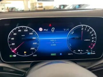 MERCEDES-BENZ 300 e 4MATIC   AMG   Distronic   Memory