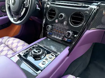 ROLLS ROYCE Cullinan Black Badge Series II ShootingStar 23