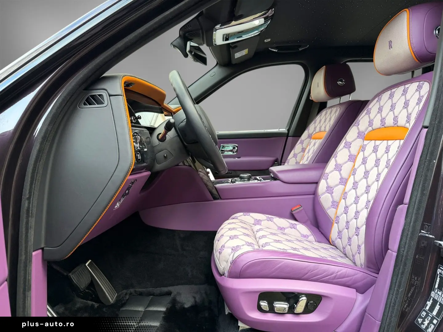 ROLLS ROYCE Cullinan Black Badge Series II ShootingStar 23